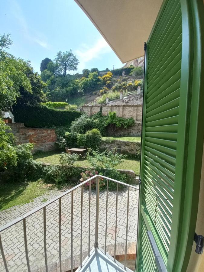 Il Giardino Di Olivia Apartment Guarene Luaran gambar