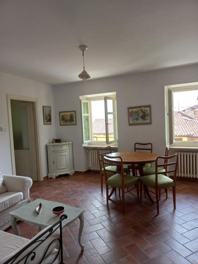 Il Giardino Di Olivia Apartment Guarene Luaran gambar